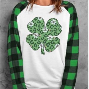 ☘️Leopard Floral Clover Print Plaid Top ☘️